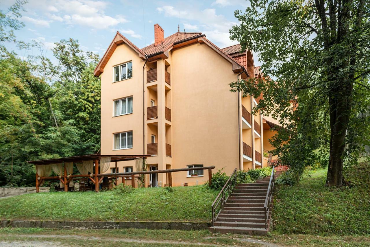 Gortenziya Hotell Poljana Exteriör bild